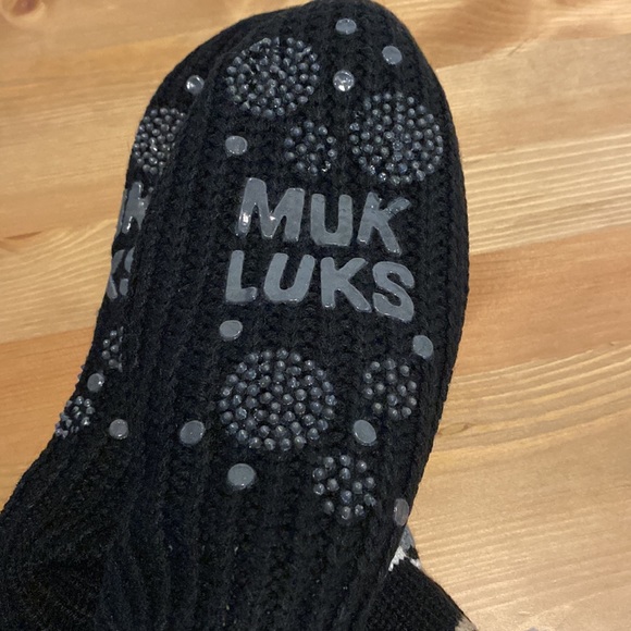 NWT Muk Luks Cabin Socks. Infused with Aloe. - Picture 3 of 5